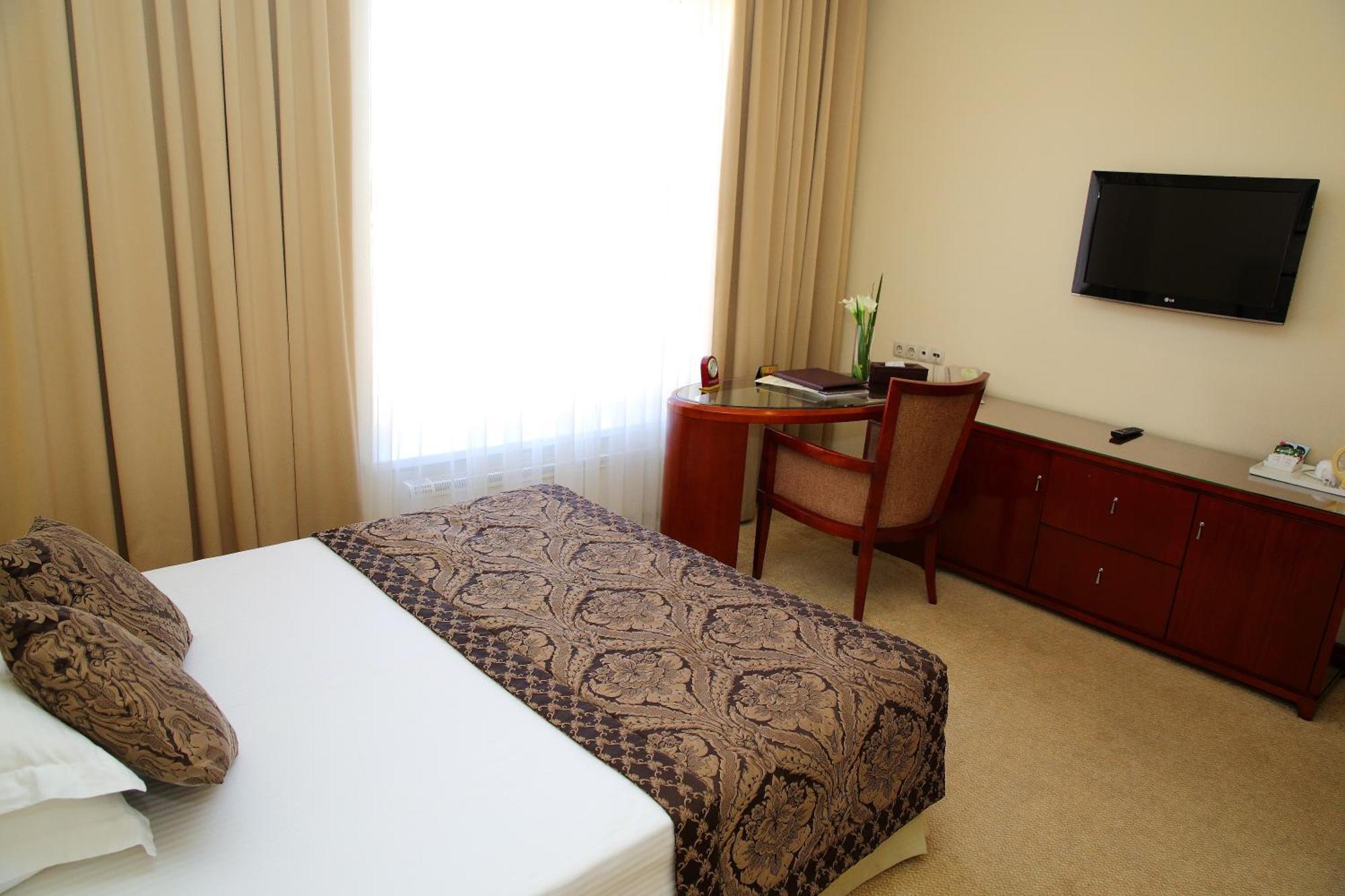 Park Hotel Bişkek Oda fotoğraf