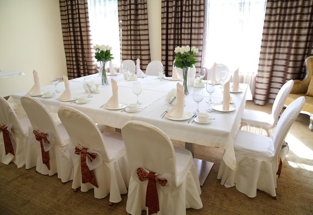 Park Hotel Bişkek Dış mekan fotoğraf