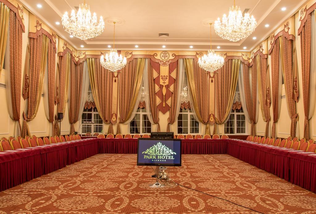 Park Hotel Bişkek Dış mekan fotoğraf