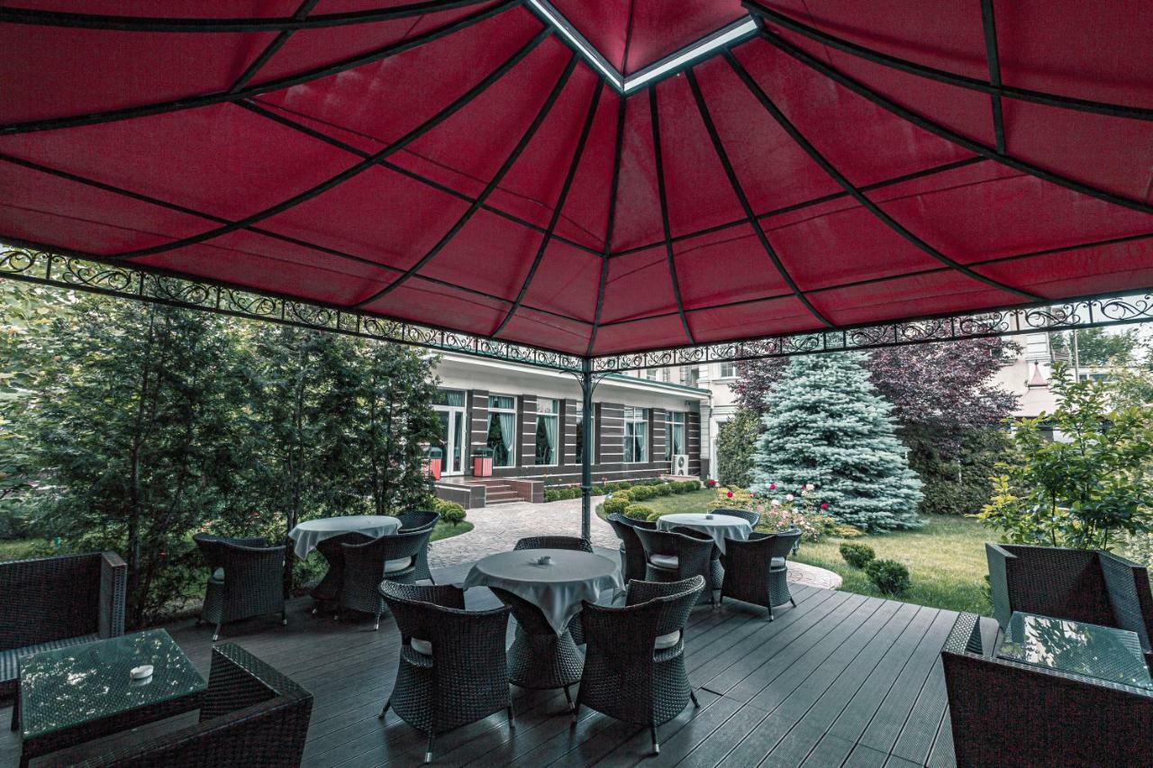 Park Hotel Bişkek Dış mekan fotoğraf