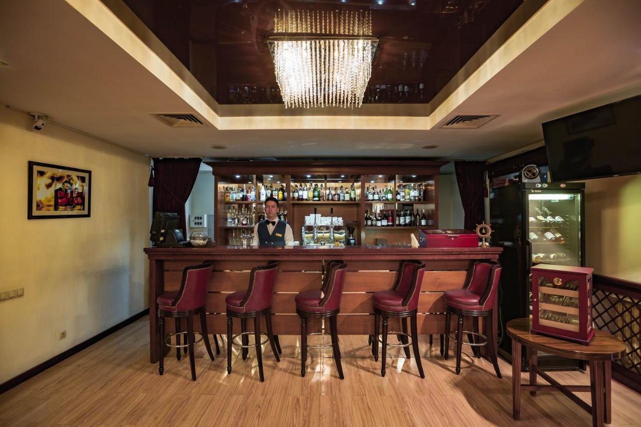 Park Hotel Bişkek Dış mekan fotoğraf
